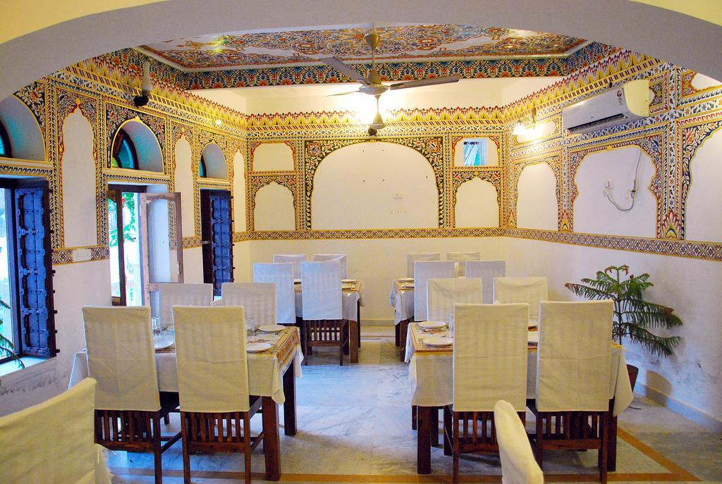 Hotel Radhika Haveli, Mandawa Exterior photo